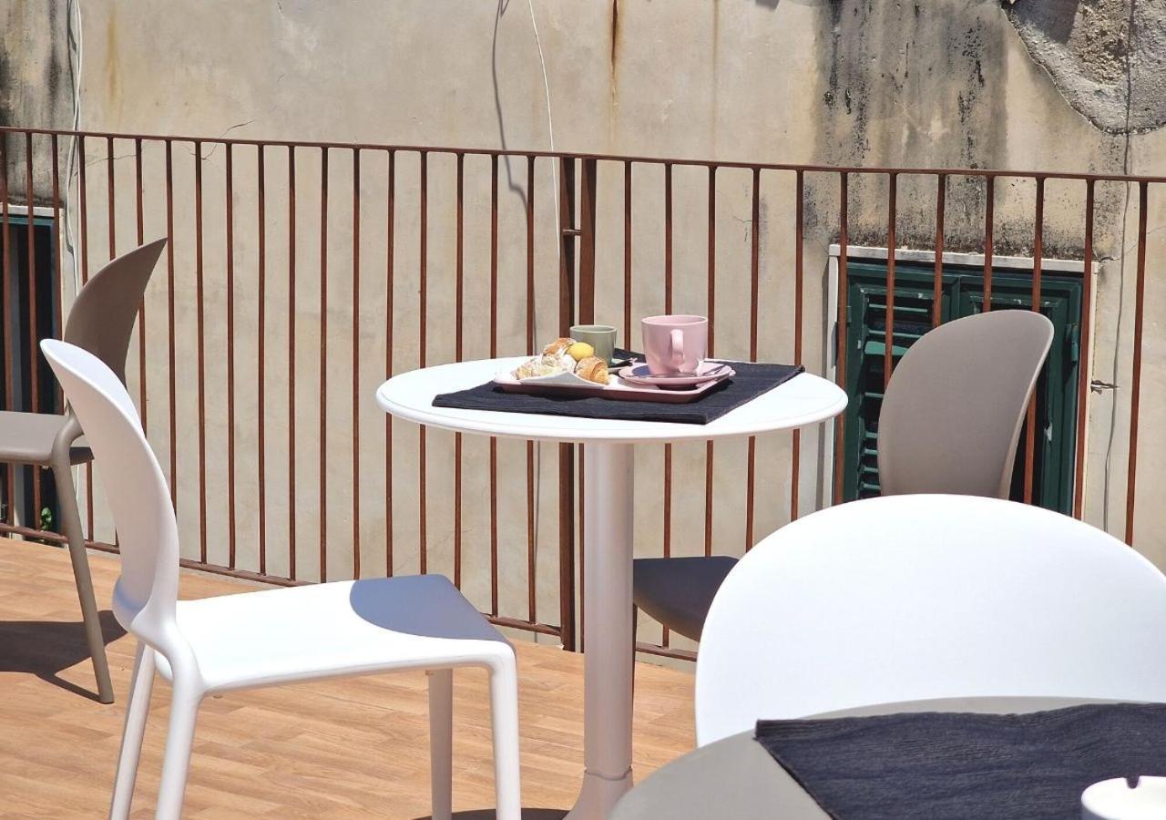 ויאסטה B&B Tra Le Vie Del Borgo מראה חיצוני תמונה