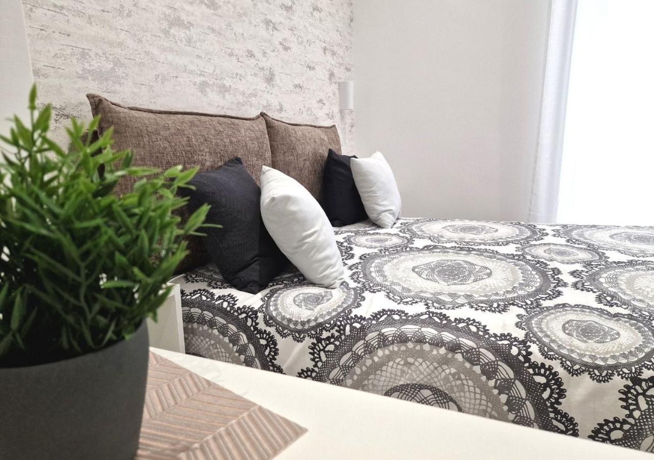 ויאסטה B&B Tra Le Vie Del Borgo מראה חיצוני תמונה